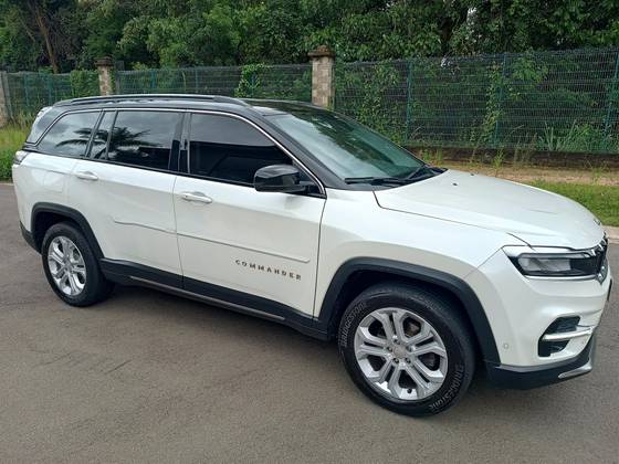 JEEP COMMANDER 1.3 T270 TURBO FLEX LONGITUDE AT6